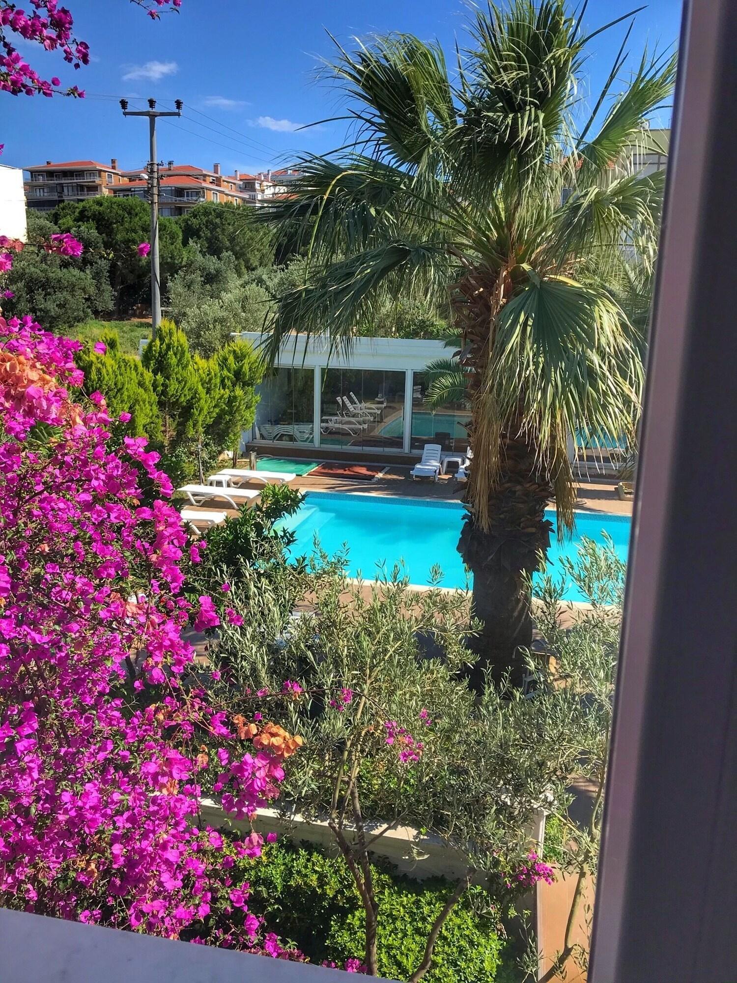 Uzunhan Hotel Ayvalı エクステリア 写真