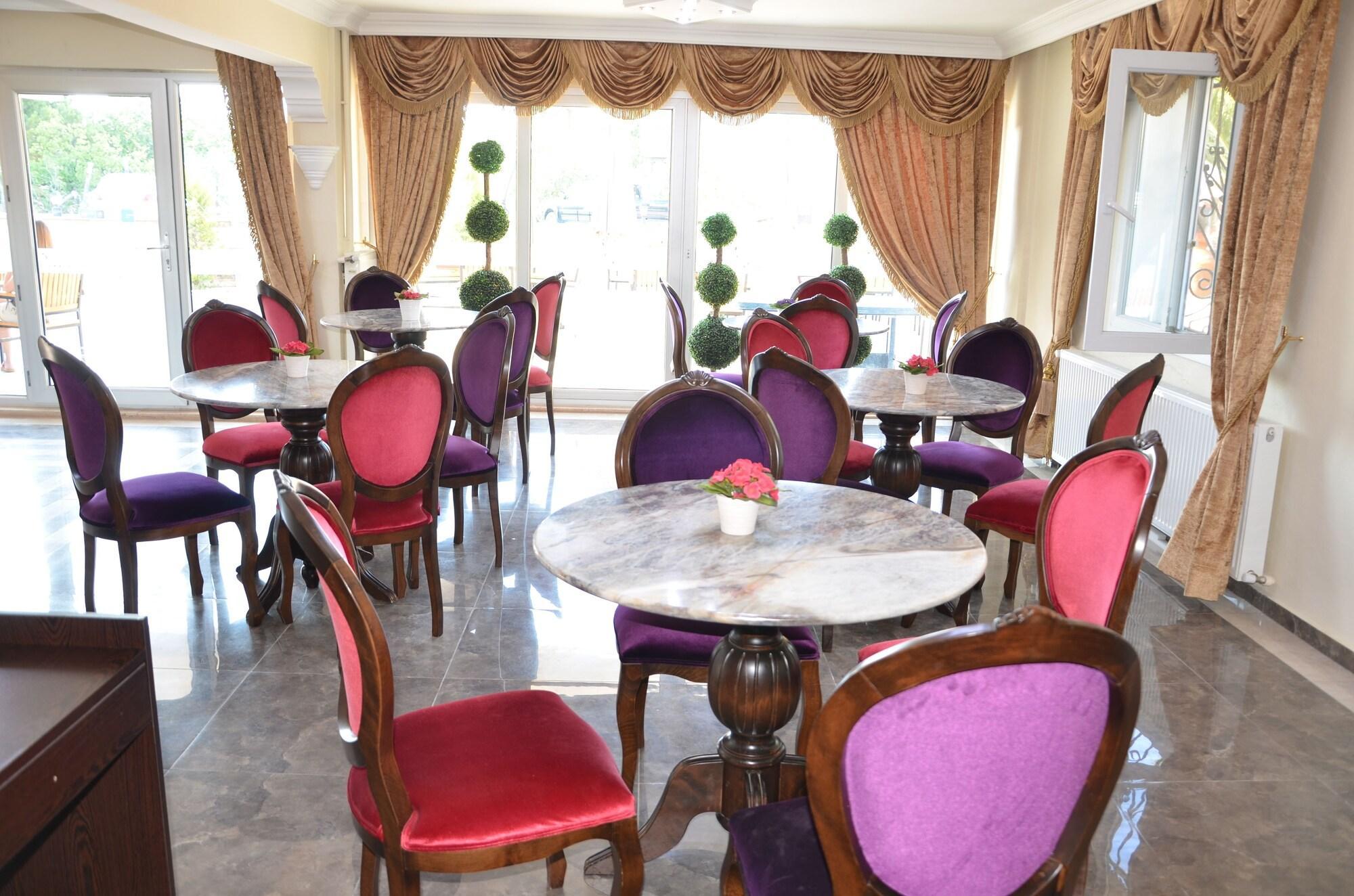 Uzunhan Hotel Ayvalı エクステリア 写真