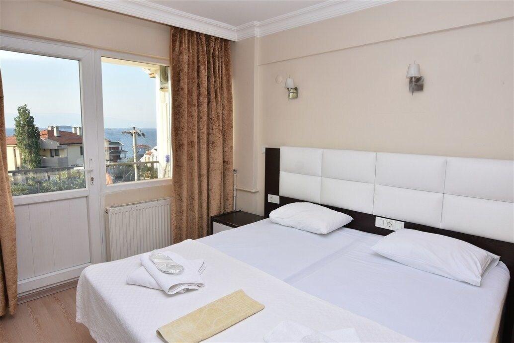 Uzunhan Hotel Ayvalı エクステリア 写真