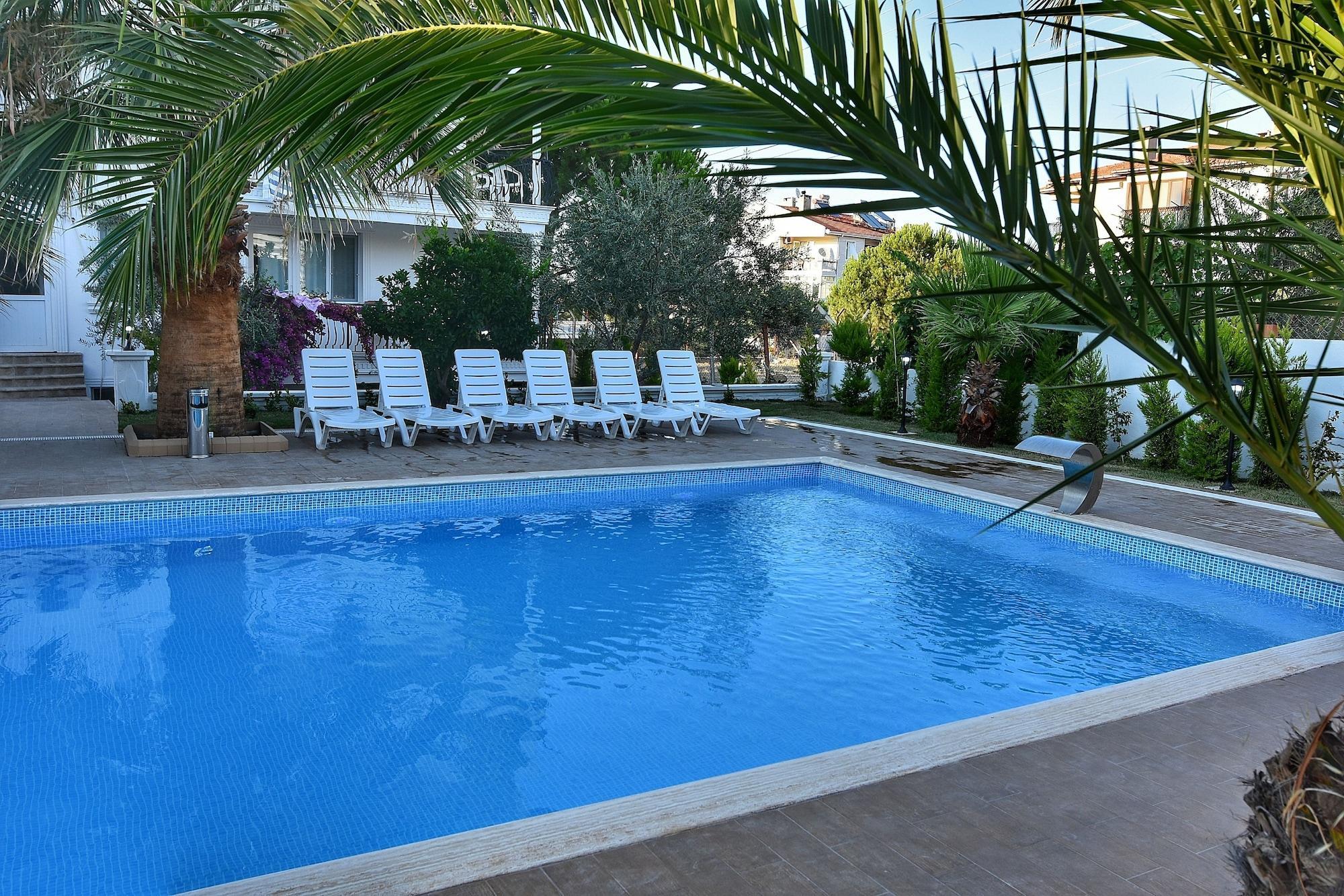 Uzunhan Hotel Ayvalı エクステリア 写真