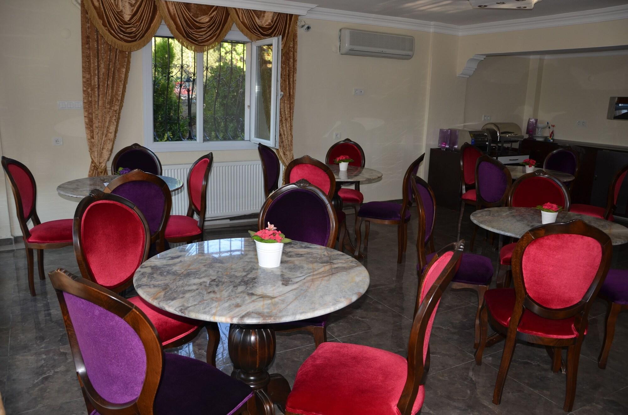 Uzunhan Hotel Ayvalı エクステリア 写真