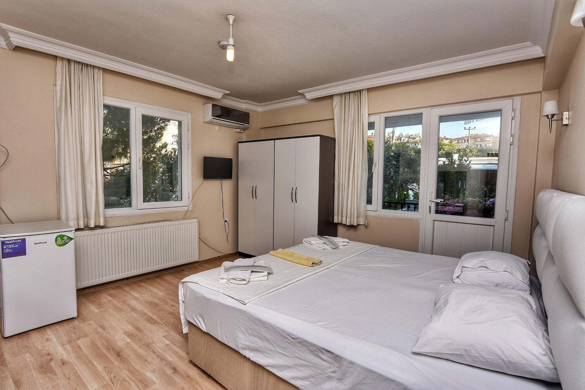 Uzunhan Hotel Ayvalı エクステリア 写真