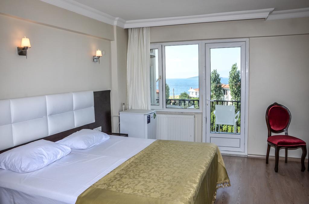Uzunhan Hotel Ayvalı エクステリア 写真