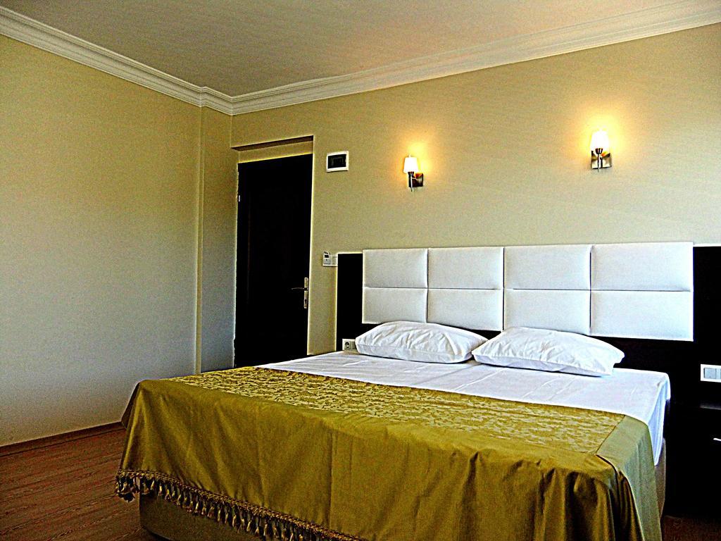 Uzunhan Hotel Ayvalı エクステリア 写真