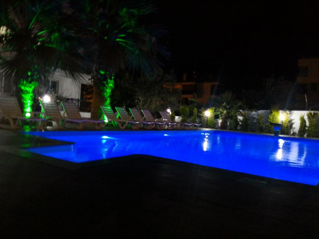 Uzunhan Hotel Ayvalı エクステリア 写真